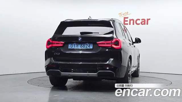BMW iX3 G08 (2020–2024) — Фото автомобиля 4
