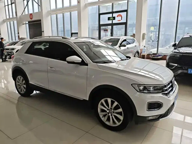 Volkswagen T-Roc — Фото автомобиля 3