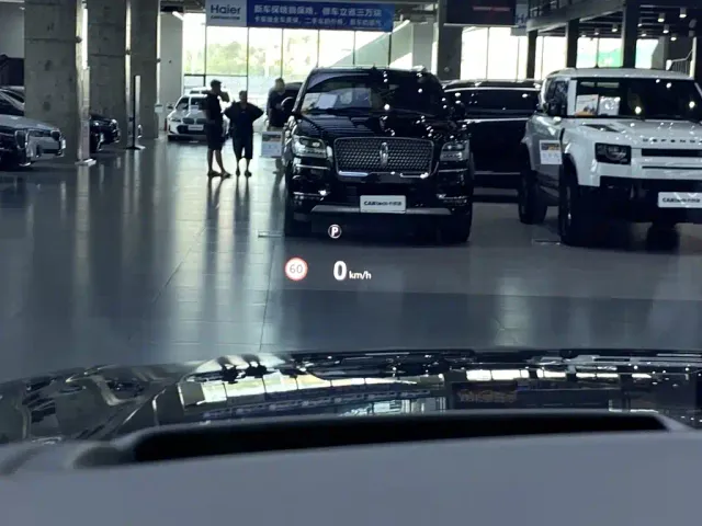 Land Rover Range Rover — Фото автомобиля 10