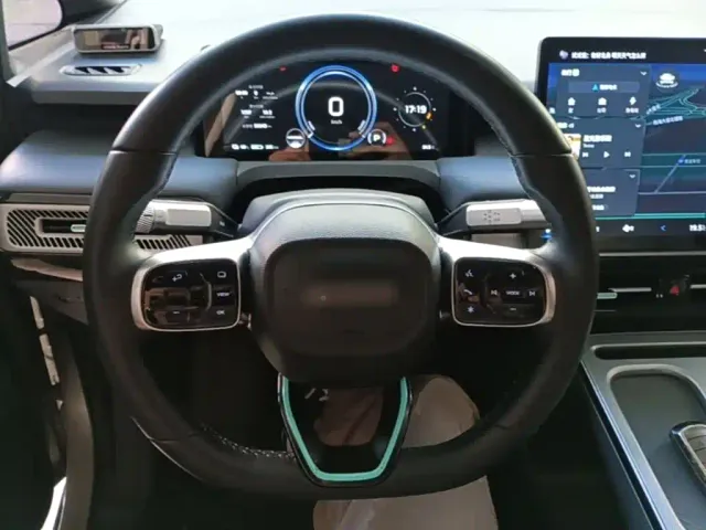 GAC Aion Y — Фото автомобиля 10