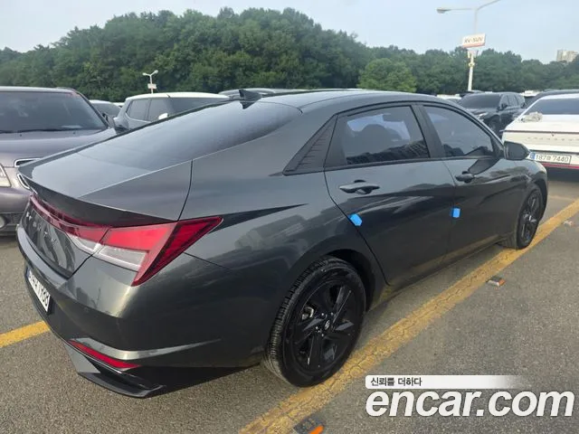 Hyundai AVANTE Avante (CN7) — Фото автомобиля 4