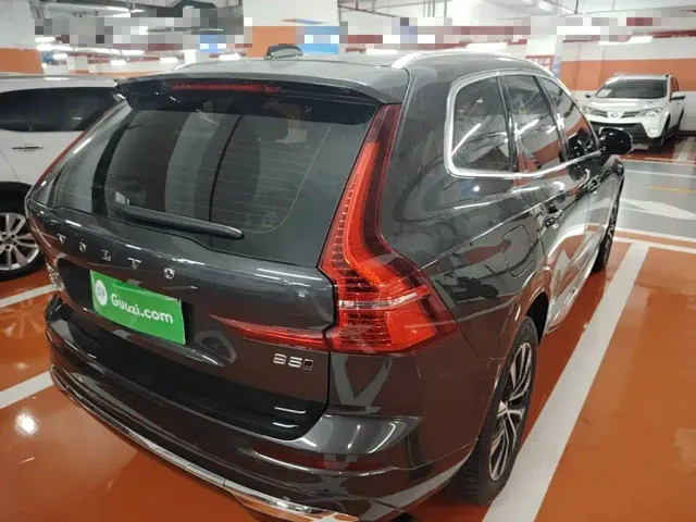 Volvo XC60 — Фото автомобиля 6