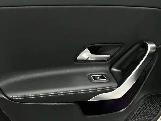 Mercedes-Benz A-Class — Фото автомобиля 22