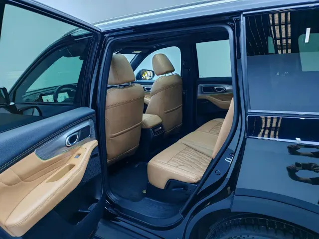 GAC Trumpchi GS8 — Фото автомобиля 20