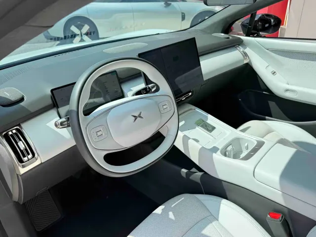 Xpeng P7+ — Фото автомобиля 4