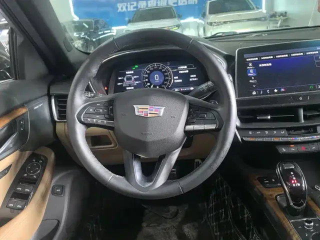 Cadillac CT5 — Фото автомобиля 15