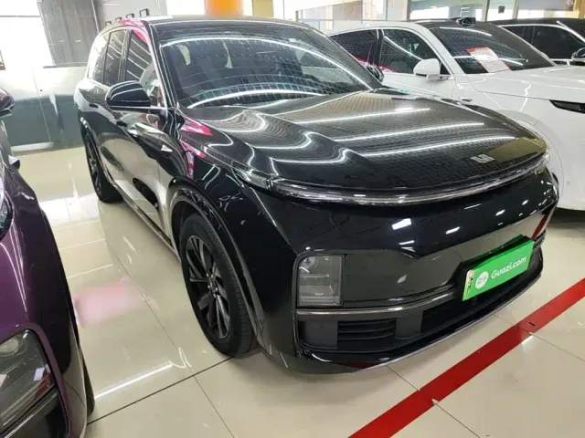 Li Auto L8 — Фото автомобиля 3