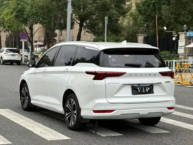 Wuling Victory — Фото автомобиля 7