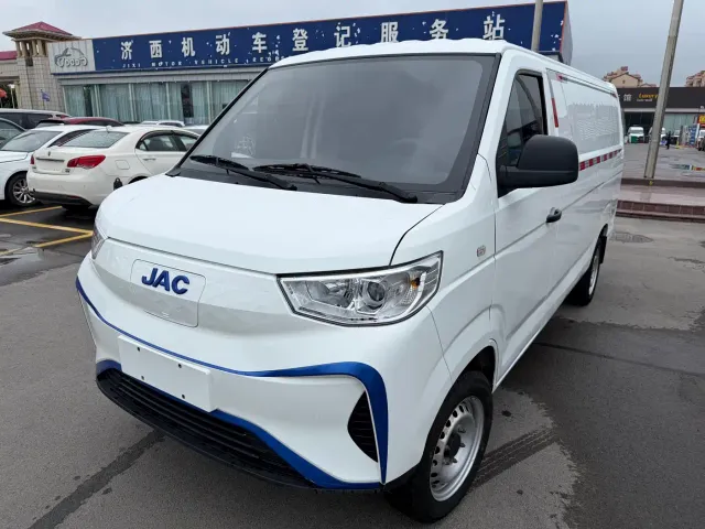 Фотография автомобиля — JAC Motors Blue Cat