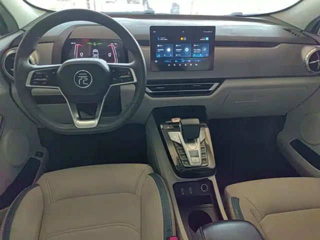 BYD Yuan Pro — Фото автомобиля 9