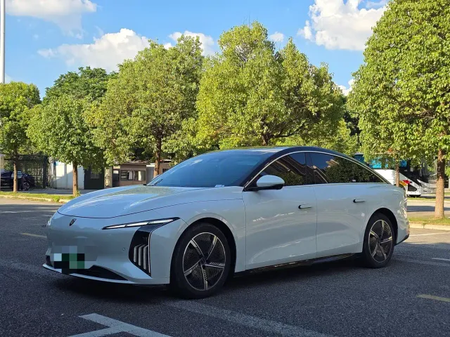 Фотография автомобиля — Forthing Xinghai S7