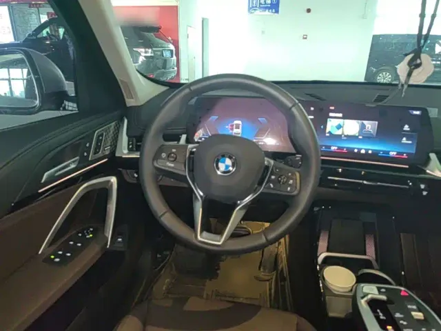 BMW X1 — Фото автомобиля 10
