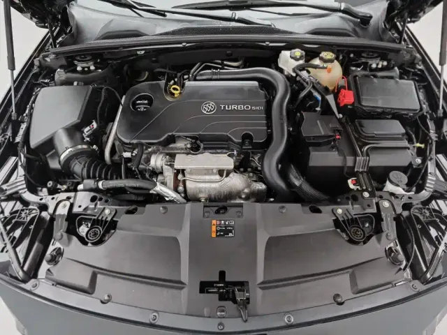 Buick Regal — Фото автомобиля 6