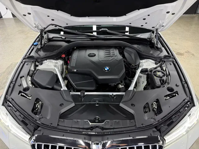 BMW 5 Series — Фото автомобиля 21