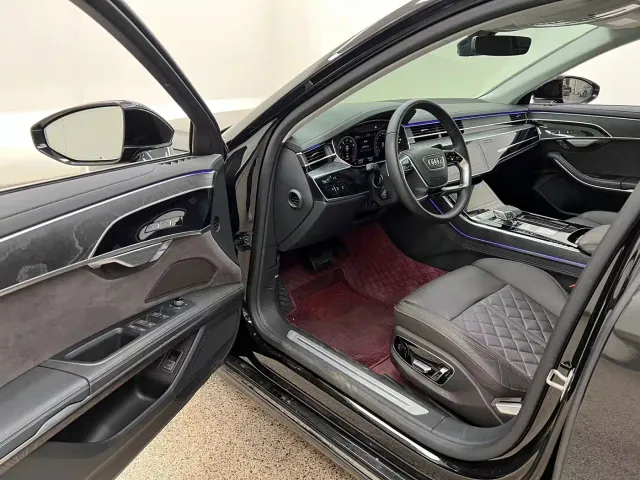 Audi A8 — Фото автомобиля 16