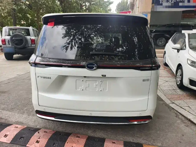 GAC Trumpchi E8 — Фото автомобиля 5