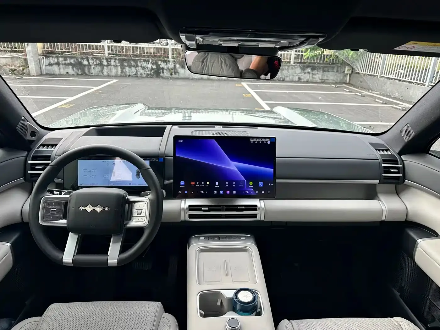 Fang Cheng Bao Titanium 7 2025 AWD Base Model — Фото автомобиля 14