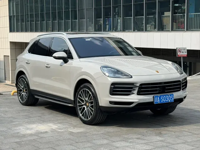 Porsche Cayenne — Фото автомобиля 2
