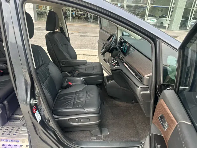 Honda Odyssey — Фото автомобиля 18