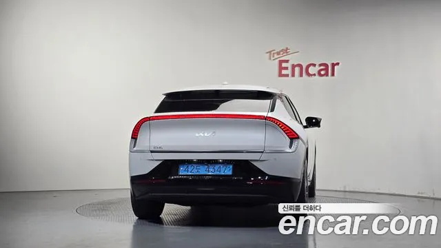 Kia EV6 — Фото автомобиля 4