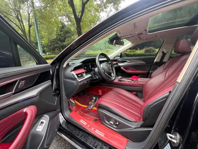 Hongqi H5 — Фото автомобиля 9