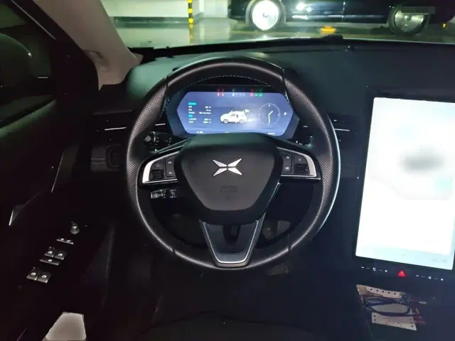 Xpeng G3 — Фото автомобиля 6
