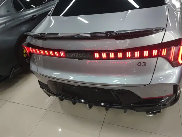 Lynk & Co 03 — Фото автомобиля 5