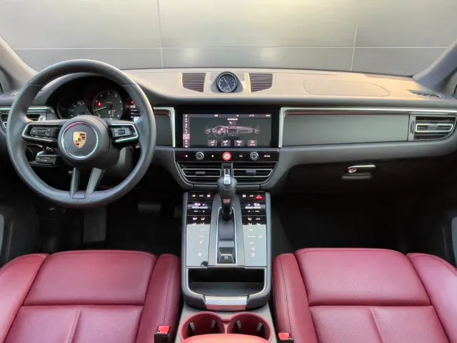 Porsche Macan — Фото автомобиля 11