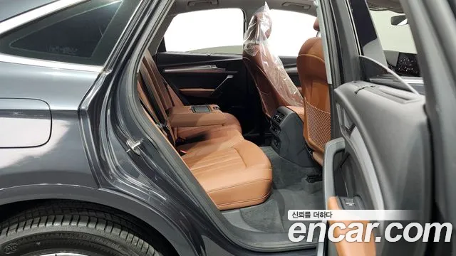 Audi Q5 45 TFSI quattro Sportback — Фото автомобиля 12