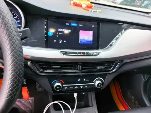 Changan Eado — Фото автомобиля 12