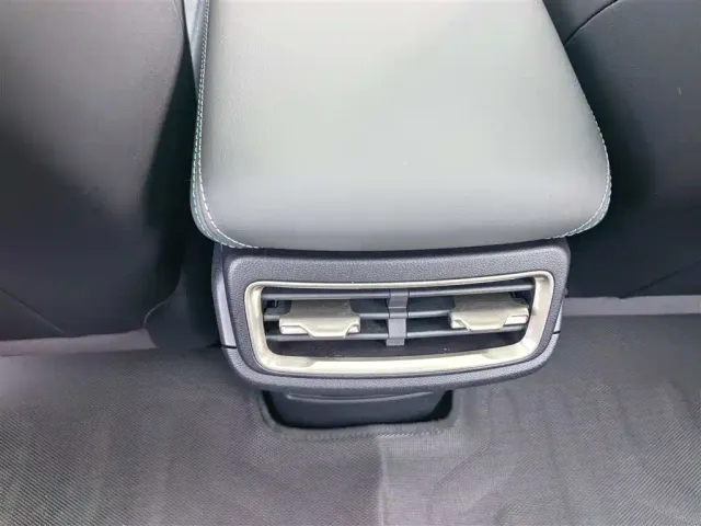 BYD Qin L — Фото автомобиля 10
