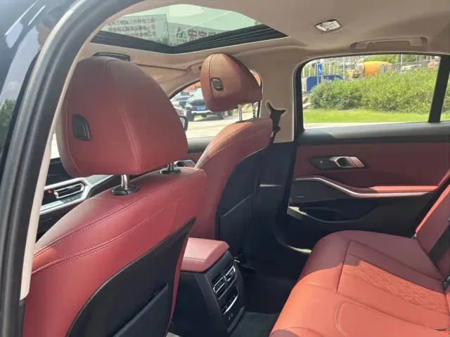 BMW 3 Series — Фото автомобиля 12