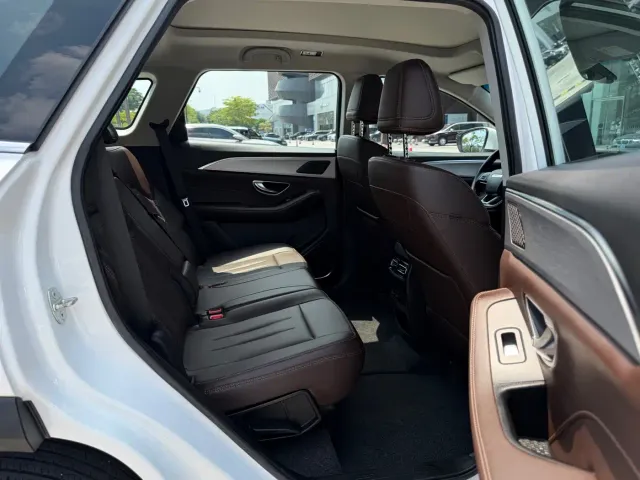 Jetour X90 Plus — Фото автомобиля 11
