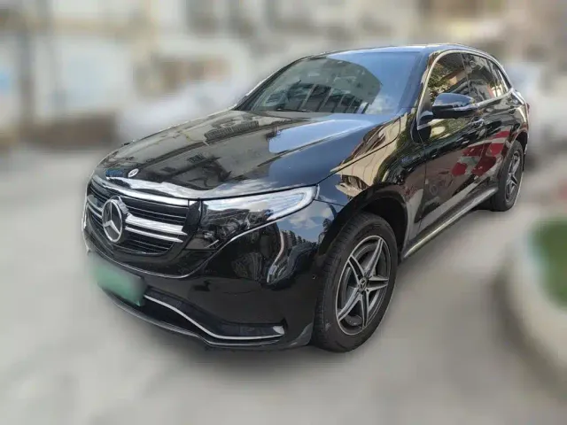 Фотография автомобиля — Mercedes-Benz EQC