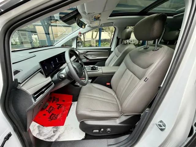 Maxus Dajia 7 — Фото автомобиля 4