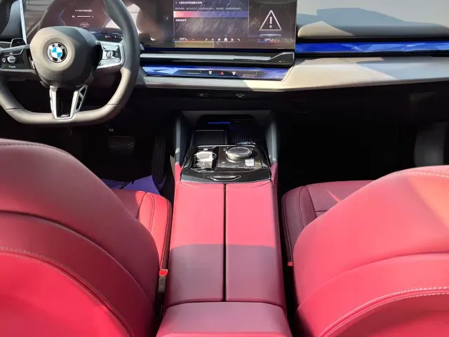 BMW 5 Series — Фото автомобиля 5