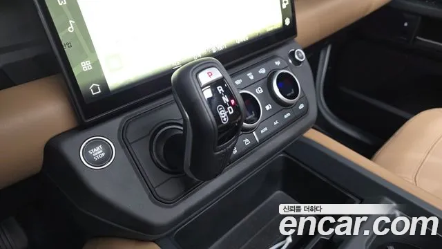 Land Rover Defender L663 — Фото автомобиля 9