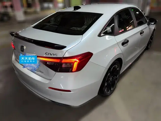 Honda Civic — Фото автомобиля 2