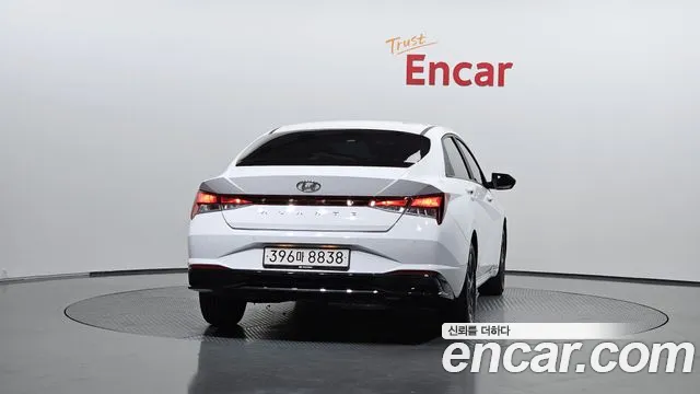 Hyundai Avante CN7 — Фото автомобиля 4