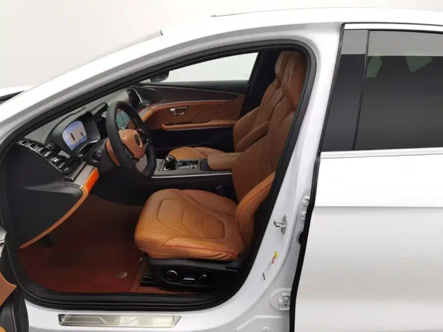 BYD Han 2022 DM-i 121KM Premium Edition — Фото автомобиля 10