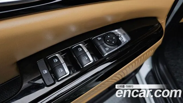 Kia Carnival Generation 4 — Фото автомобиля 15