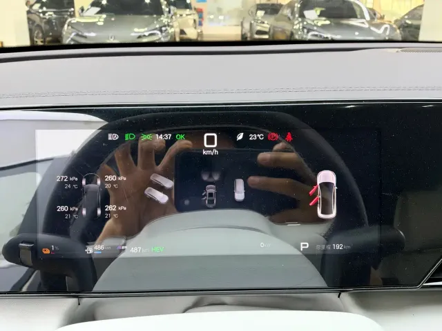 BYD Qin MAX — Фото автомобиля 9