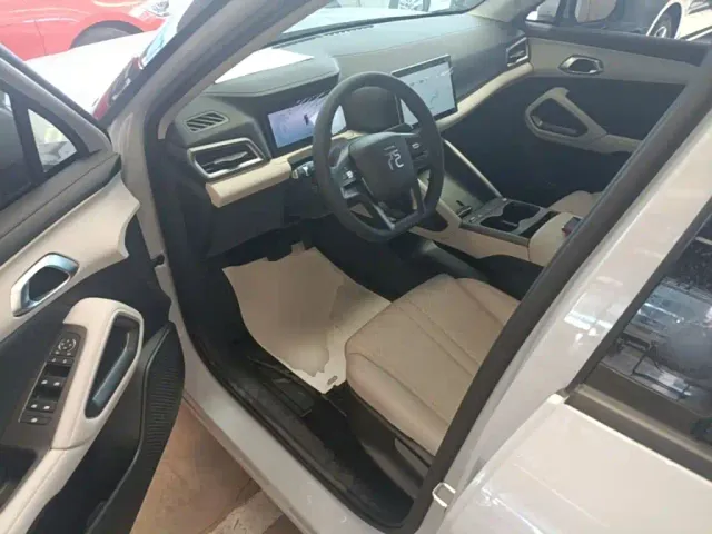 BYD Yuan UP — Фото автомобиля 15