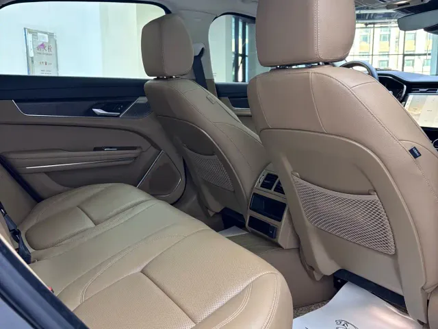 Jaguar XFL — Фото автомобиля 15