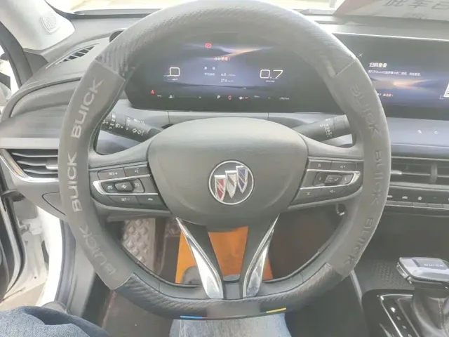 Buick Verano — Фото автомобиля 10