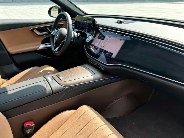 Mercedes-Benz E-Class — Фото автомобиля 10
