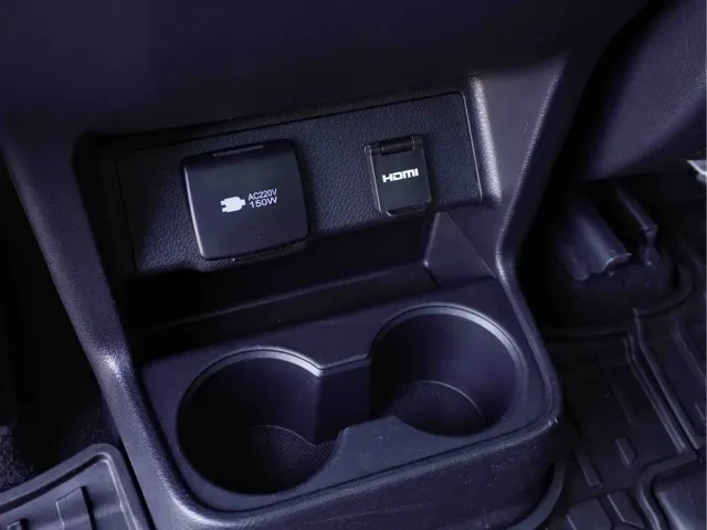 Toyota Toyota Sienna 2021 2.5L Hybrid Platinum Edition — Фото автомобиля 26