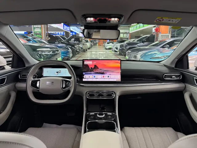 Geely Galaxy Stellar 6 — Фото автомобиля 9