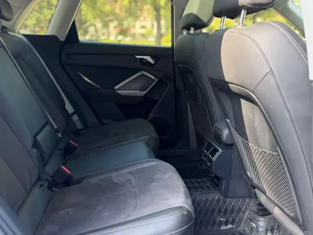 Audi Q3 — Фото автомобиля 11