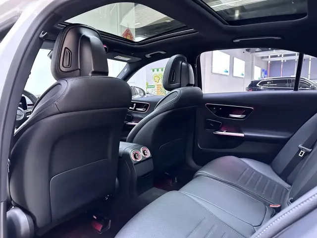 Mercedes-Benz C-Class — Фото автомобиля 10
